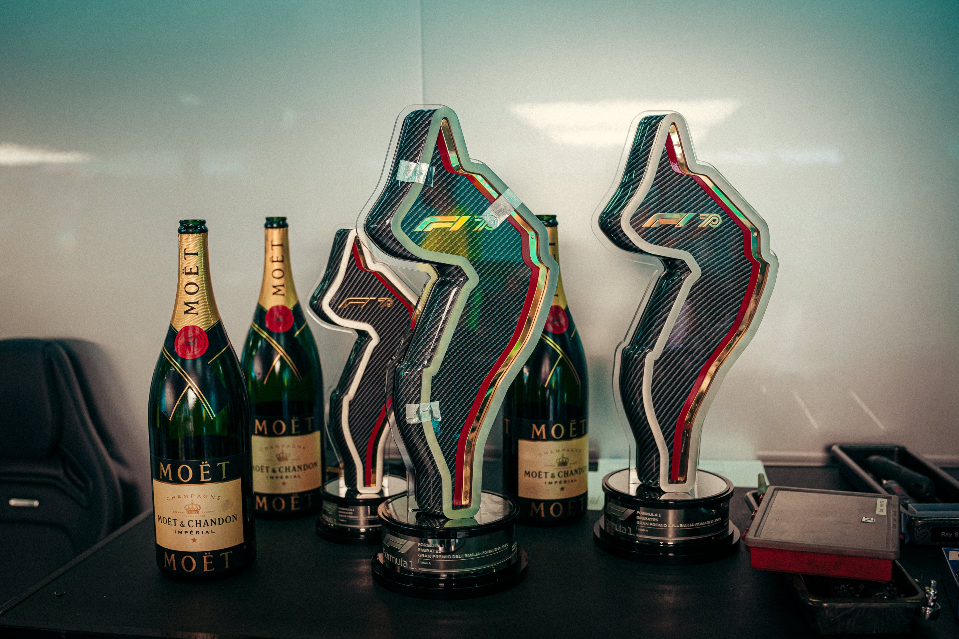 Prestasi Mercedes yang tujuh kali menjadi juara konstruktor Formula 1.