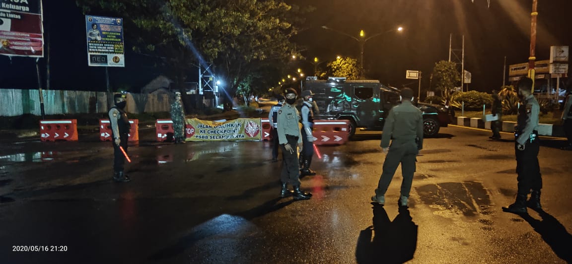 Penerapan jam malam di Kabupaten Pati dicabut karena kasus Covid-19 menurun di sana.