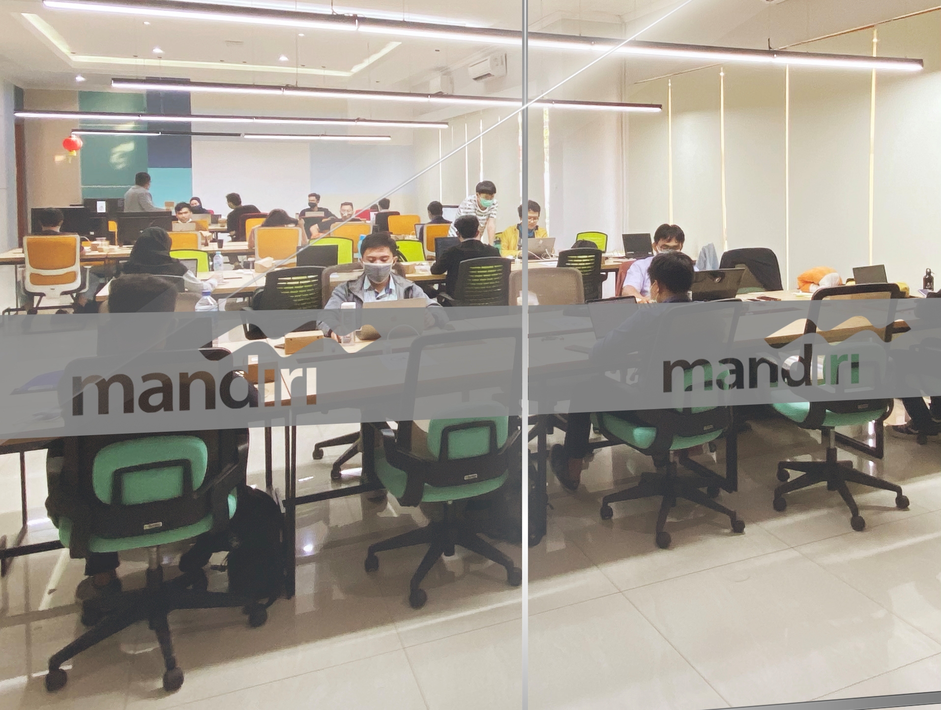 Bank Mandiri terus melakukan pengembangan kualitas SDM dalam adaptasi terhadap perkembangan bisnis.