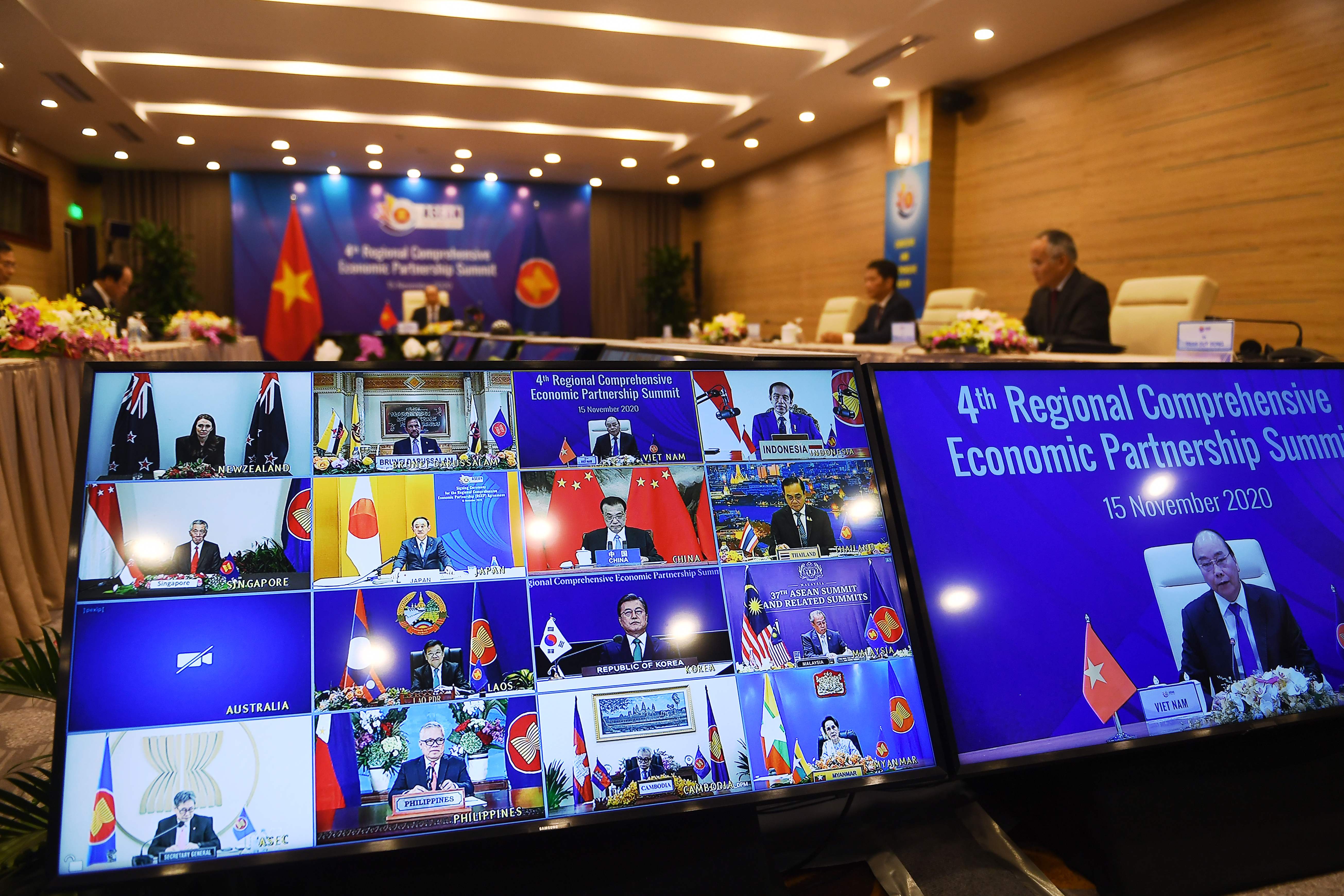Kemitraan Ekonomi Komprehensif Regional (RCEP) ke-4 di KTT ASEAN yang diadakan secara online di Hanoi (15/11).
