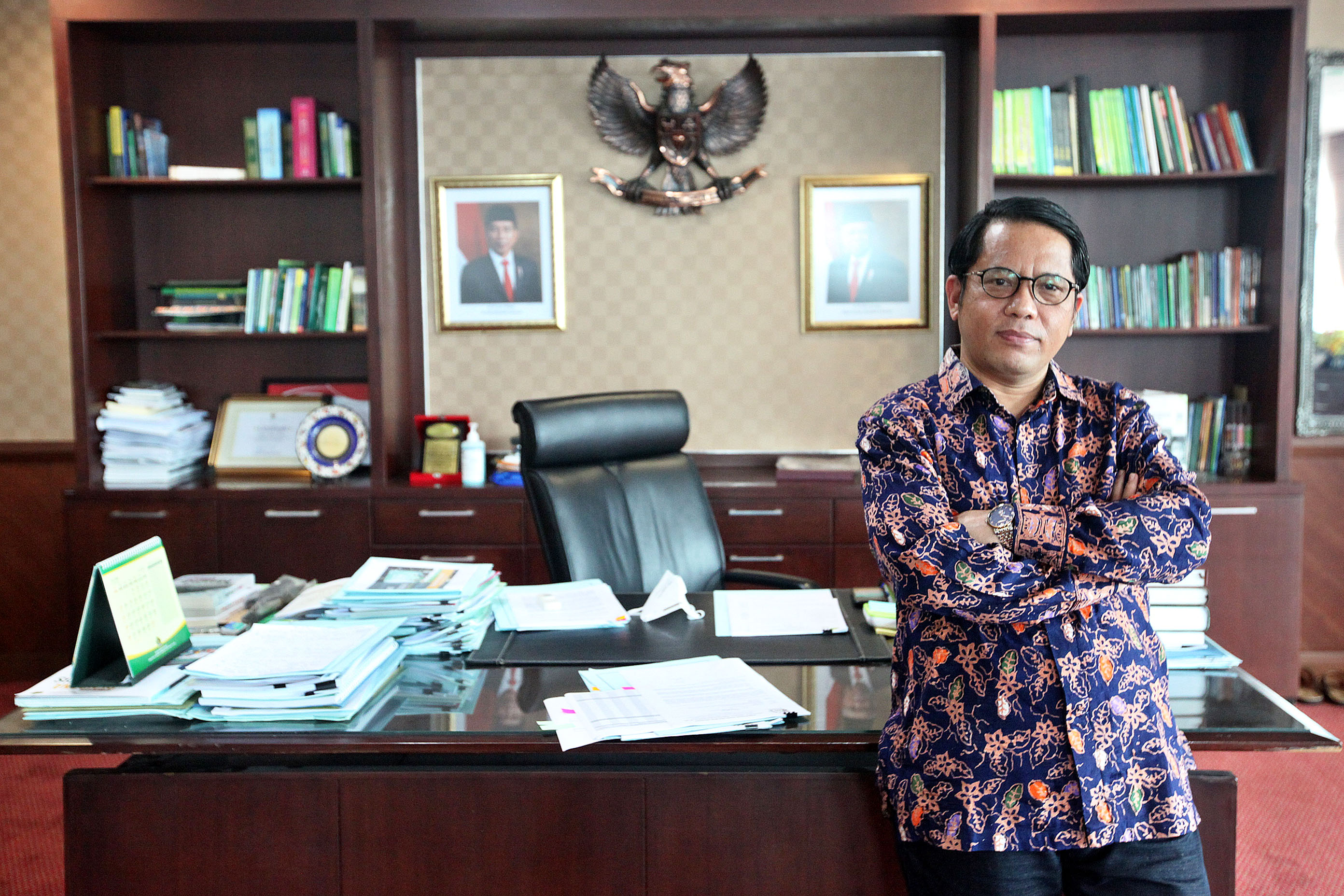 KAMARUDDIN AMIN: Direktur Jenderal Bimbingan Masyarakat Islam Kamaruddin Amin difoto di ruangannya di Gedung Kementerian Agama, Jakarta