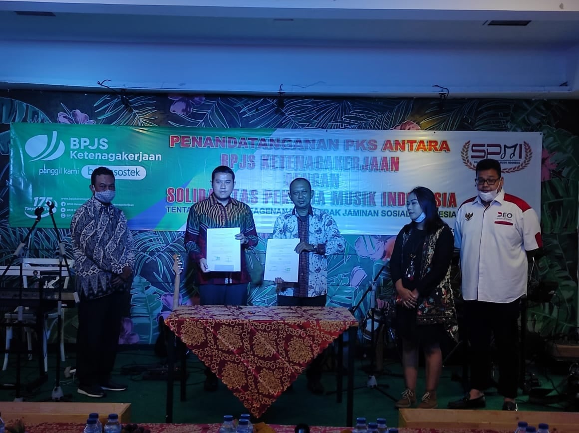 Penandatangan kerja sama antara Solidaritas Pekerja Musik Indonesia (SPMI) dan Kantor Cabang JAMSOSTEK Cempaka Mas, Jakarta.