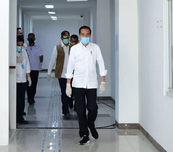Jokowi Siap Divaksin Paling Pertama