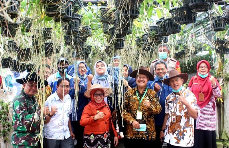 Sekretaris BPPSDMP Kementan, Siti Munifah (depan, ke-2 kiri) BPPSDMP