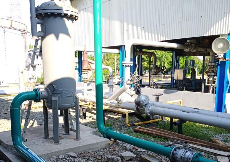 Pipa minyak dan gas.