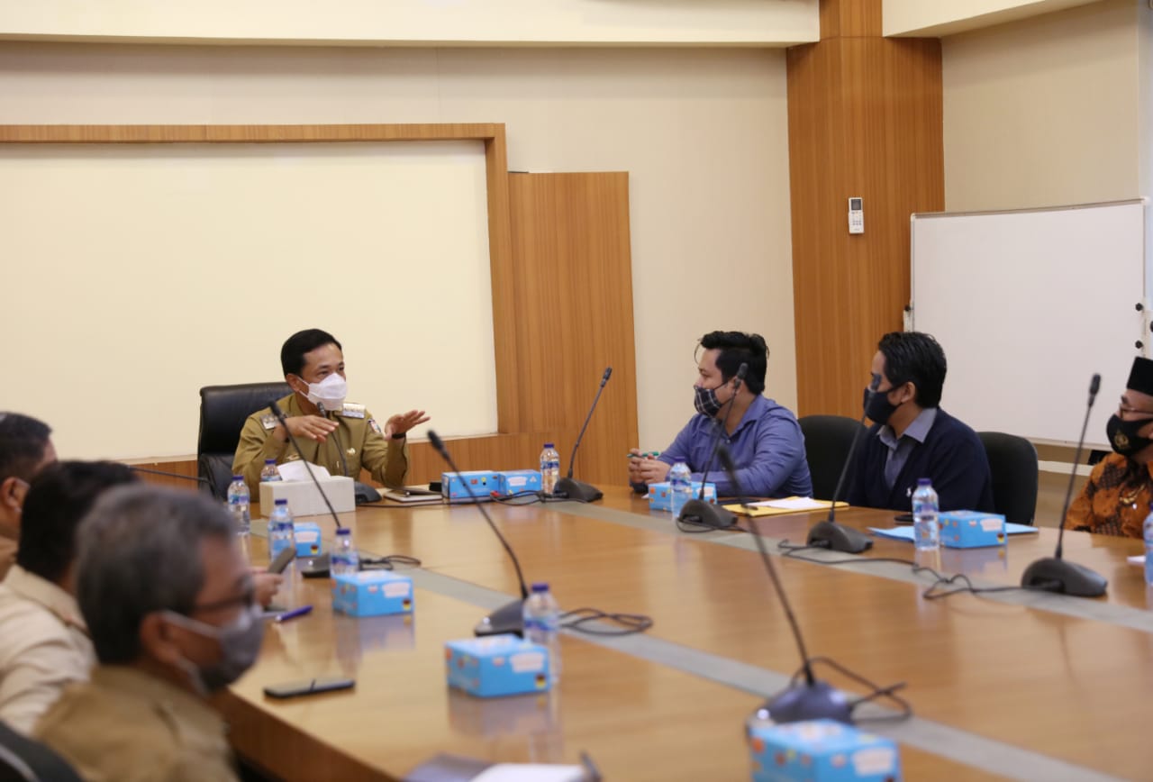 Pemkot Makassar menggelar rapat rencana pembukaan bioskop di masa pandemi dengan protokol covid-19.