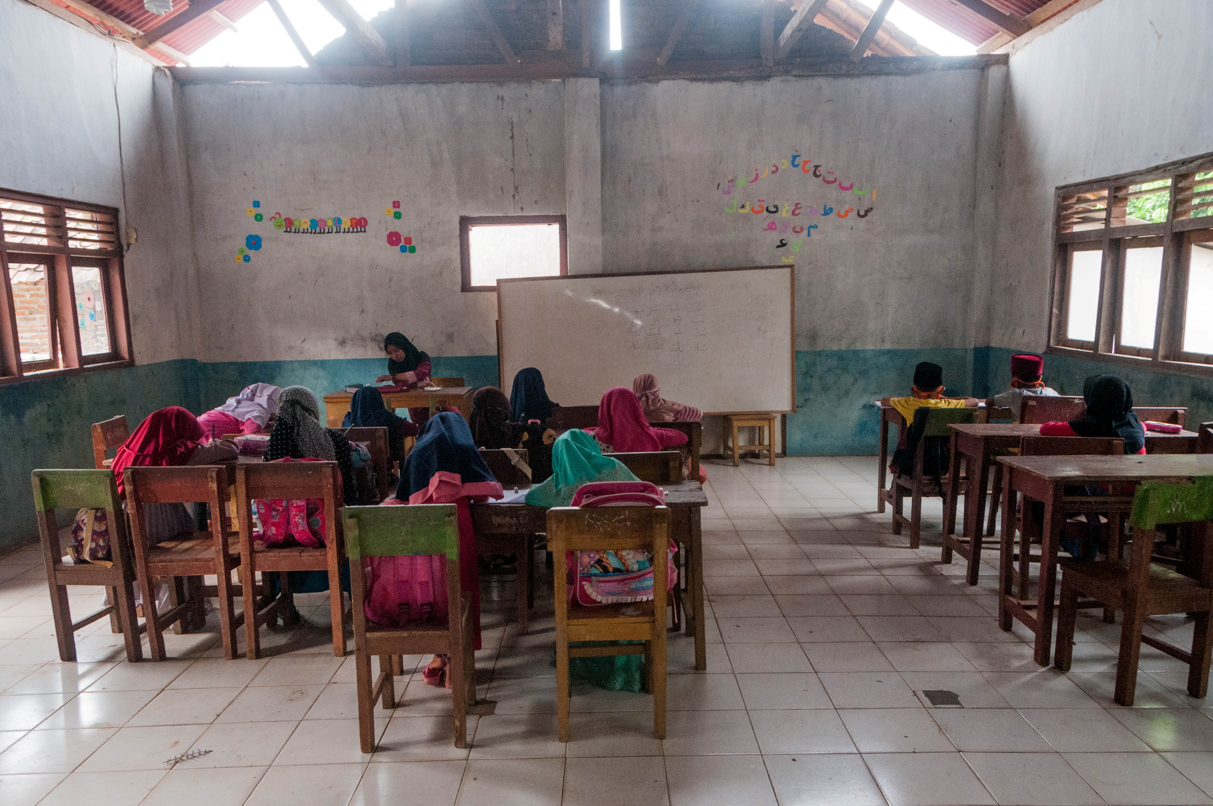 Sambut Sekolah Tatap Muka, DPR Imbau Edukasi Covid-19 Digenjot