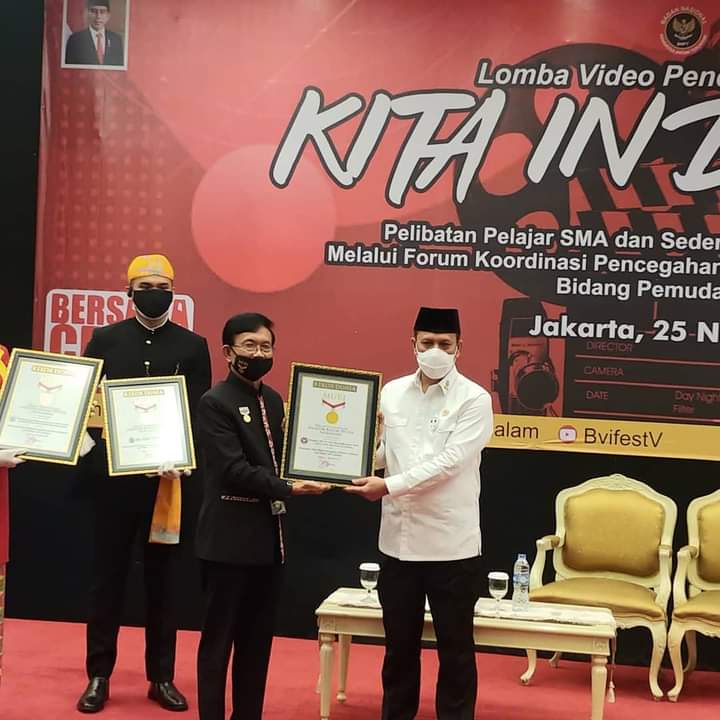BNPT dan Forum Koordinasi Pencegahan Terorisme (FKPT) DKI Jakarta memecehkan rekor MURI dalam lomba video pendek pelajar..