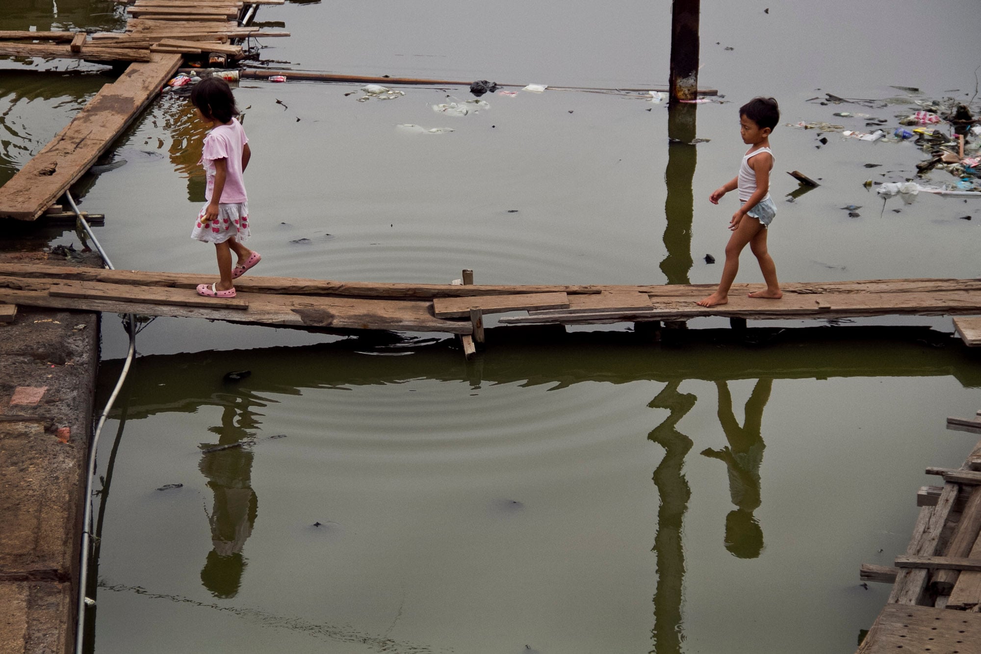 Ilustrasi:  kondisi lingkungan yang tidak bersih menjadi penyebab utama berkembangnya penyakit pneumonia dan diare