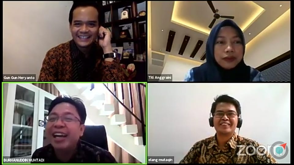 Para pembicara dalam diskusi Dinamika Elektoral Pilwakot Tangsel dan rilis survei oleh Indikator Politik Indonesia, Selasa (17/11). 