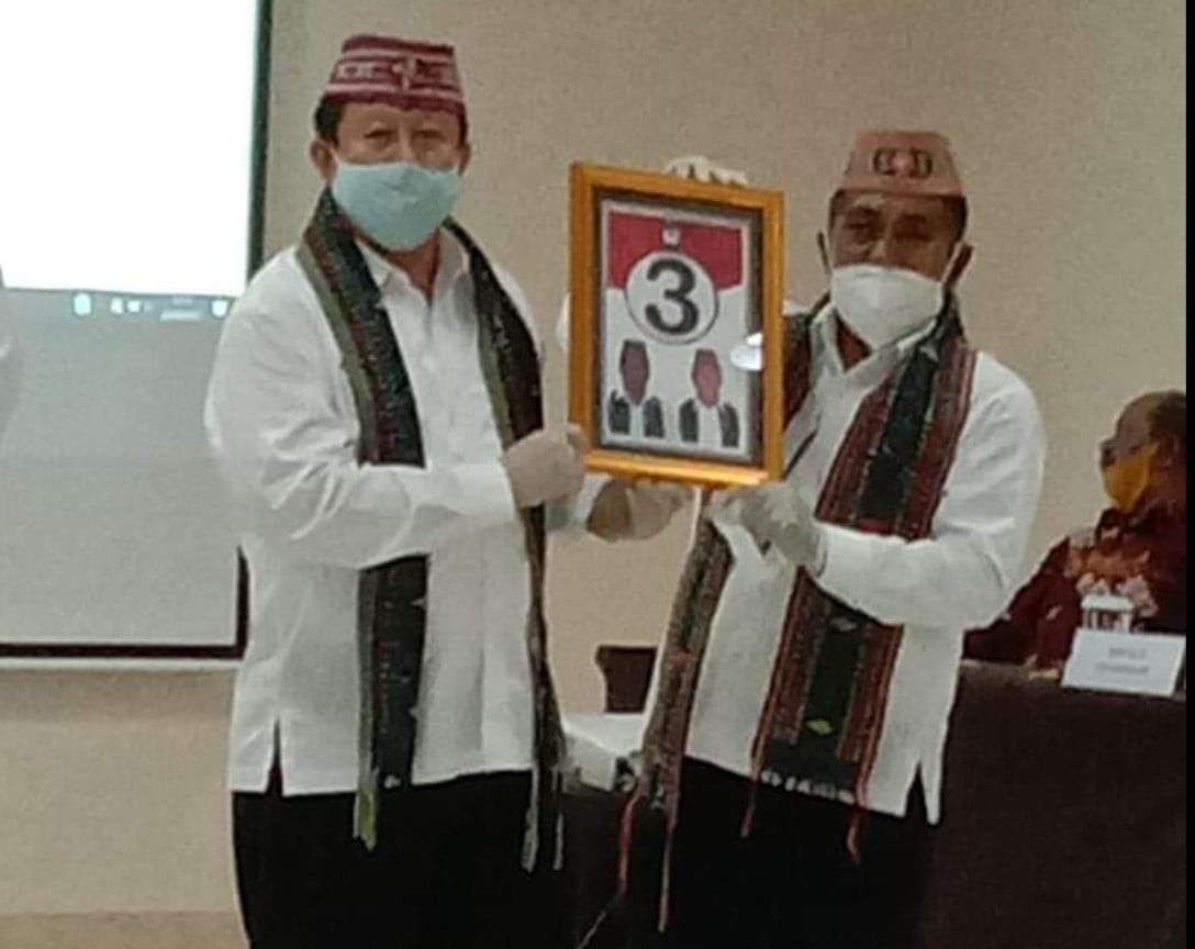 Endi-Weng calon bupati Manggarai Barat mendapat undian no 3 maju pilkada.
