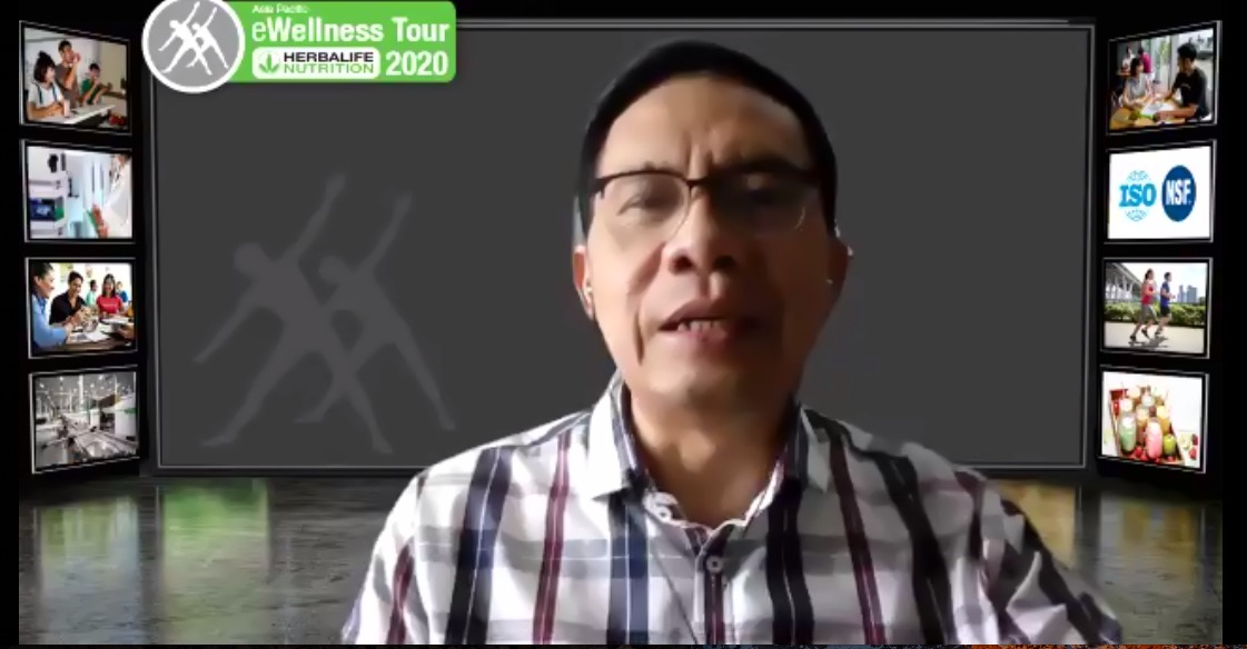 Dr. Rimbawan pada eWellness Tour dengan topik diskusi terkait dengan hasil survei.
