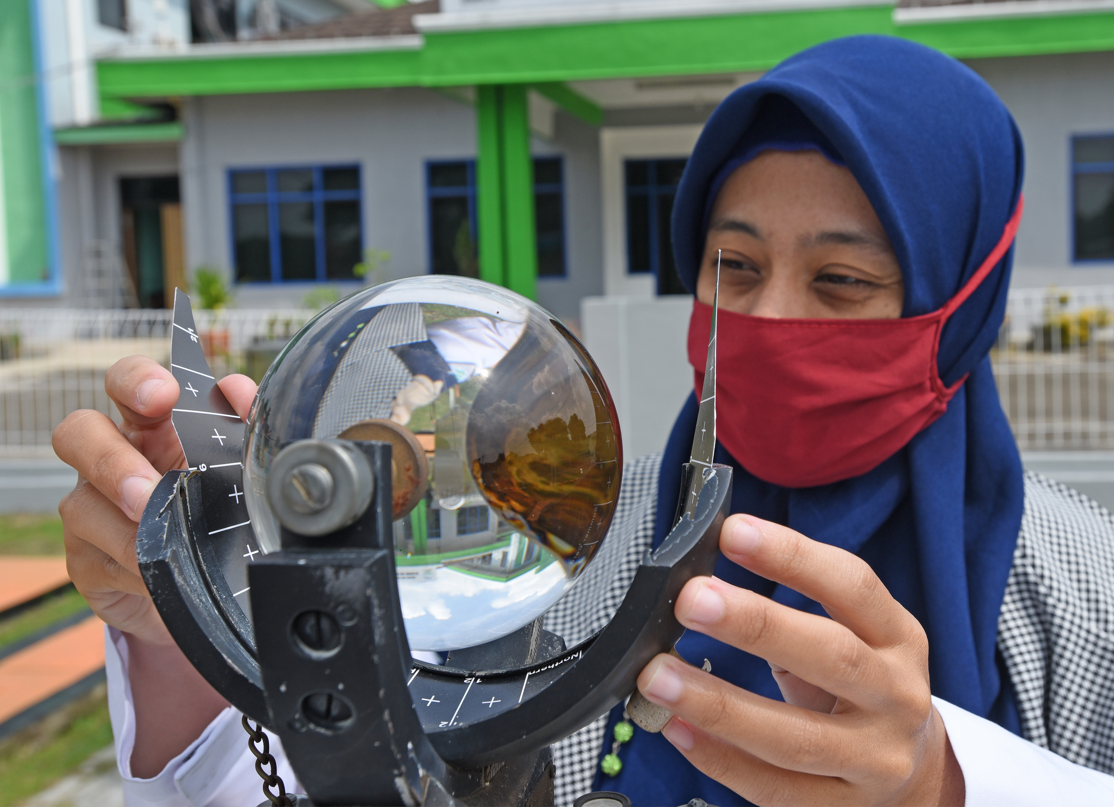 Gelombang Tinggi 4 Meter 18-19 November Ancam Perairan Indonesia