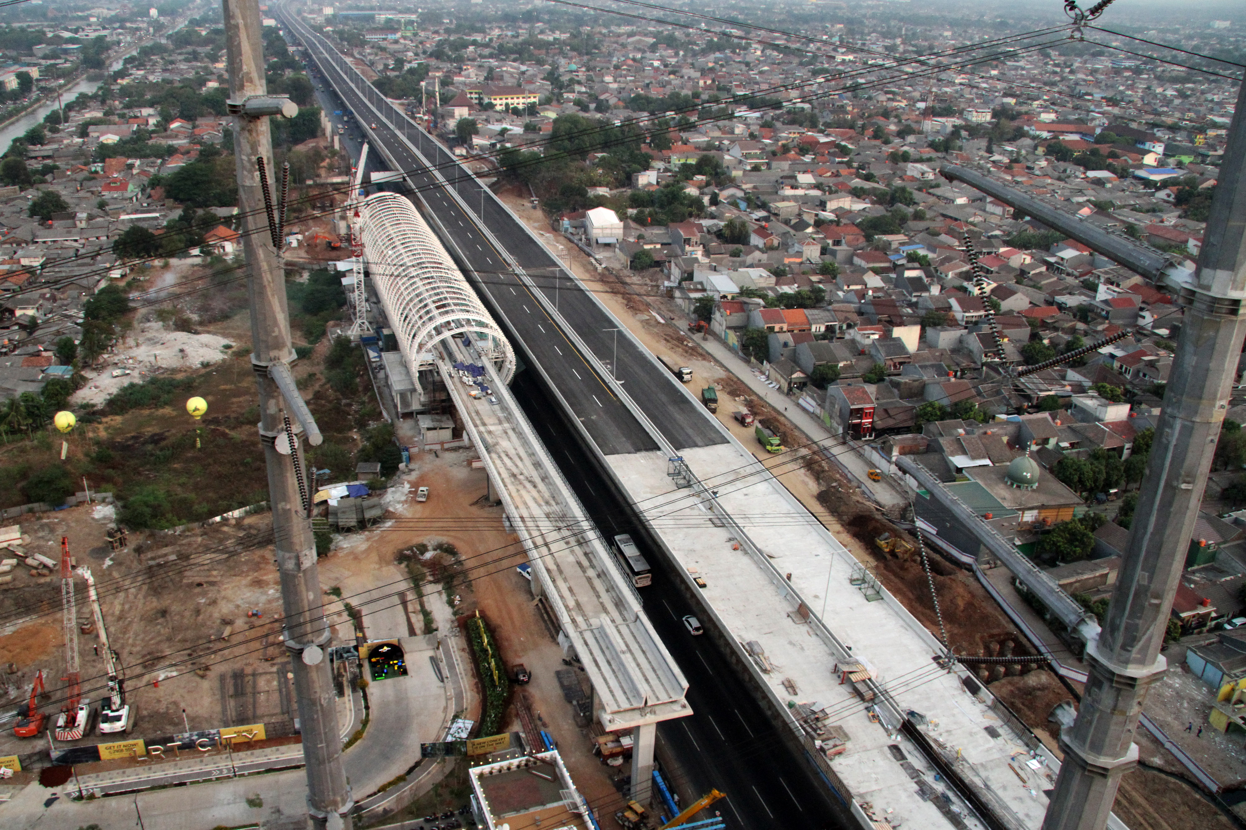 Pembangunan LRT Jabodebek