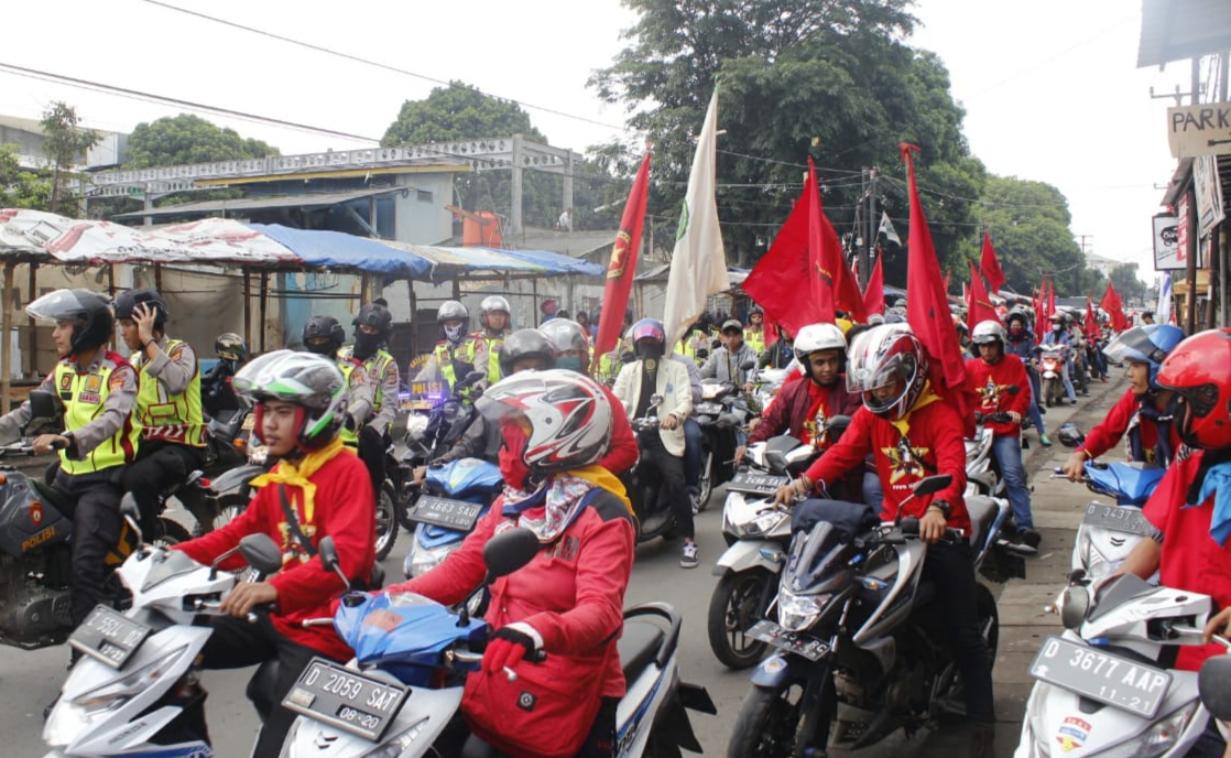 Aksi unjuk rasa buruh di Kota Cimahi, Jawa Barat Rabu (1/5) lalu.