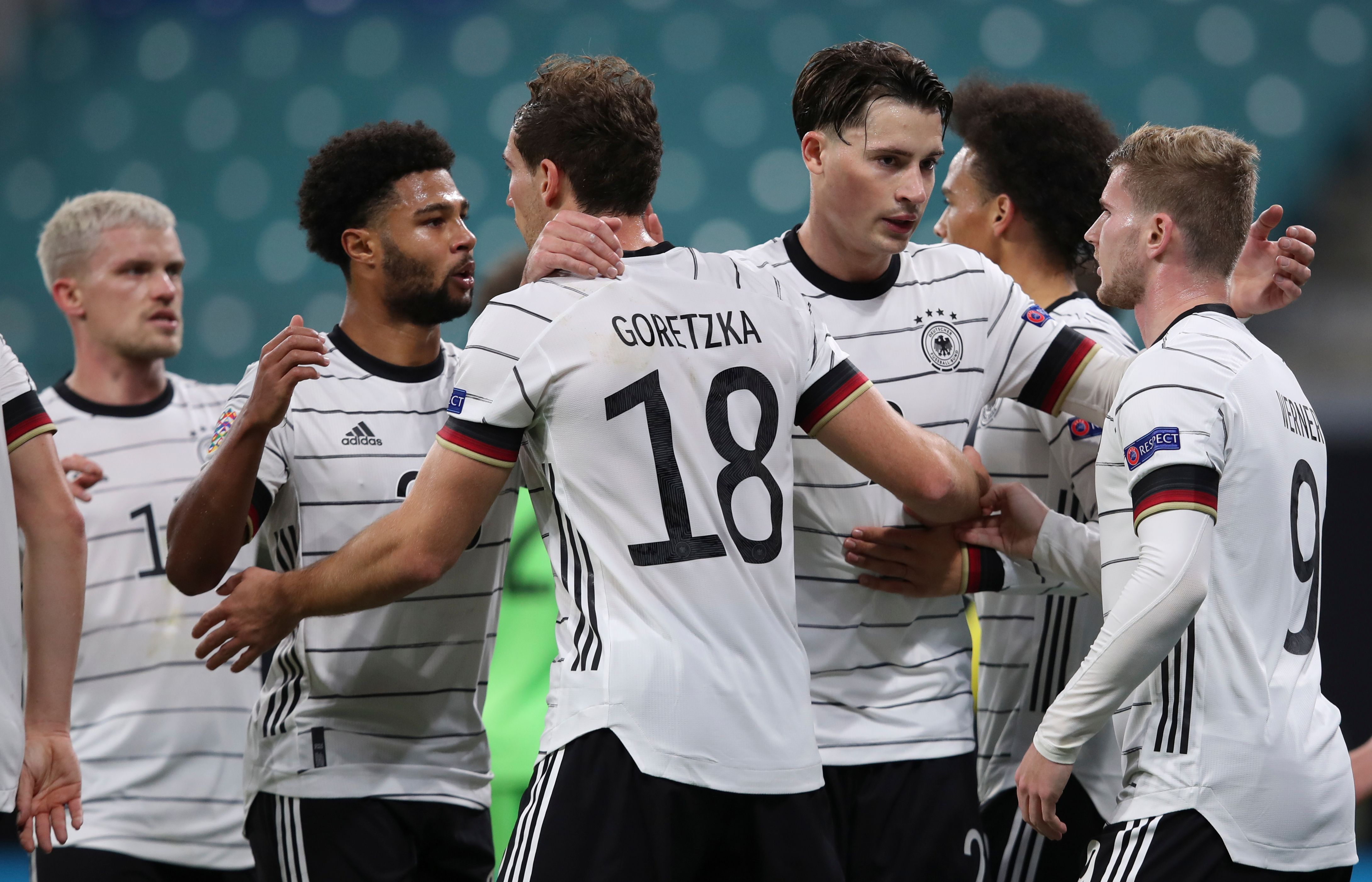 Para pemain Jerman melakukan selebrasi usai mencetak gol ke gawang Ukraina di laga Liga Negara UEFA.
