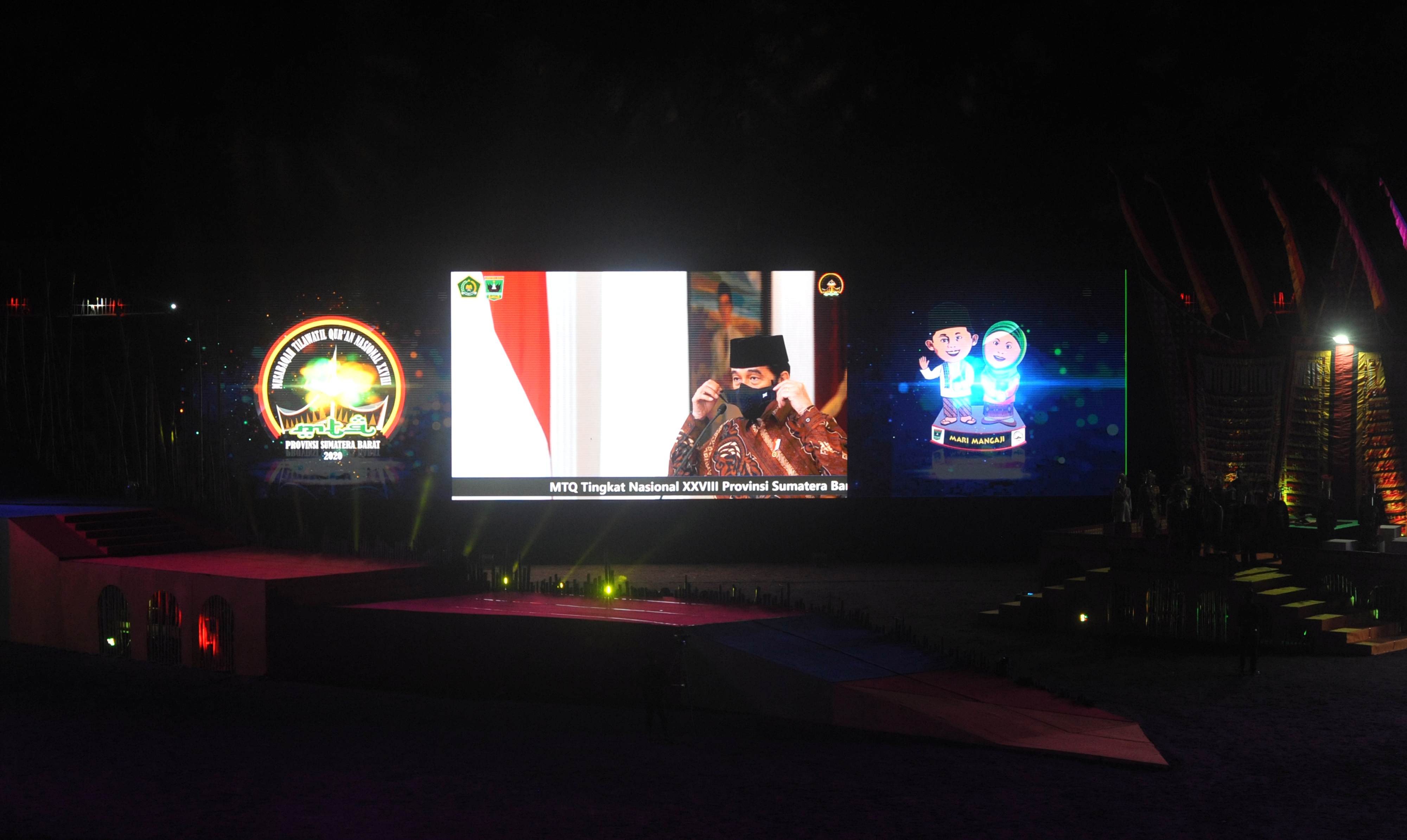 PRESIDEN Joko Widodo membuka perhelatan Musabaqah Tilawatil Qur'an (MTQ) Nasional ke-28 di Provinsi Sumatra Barat, Sabtu (14/11) malam. 