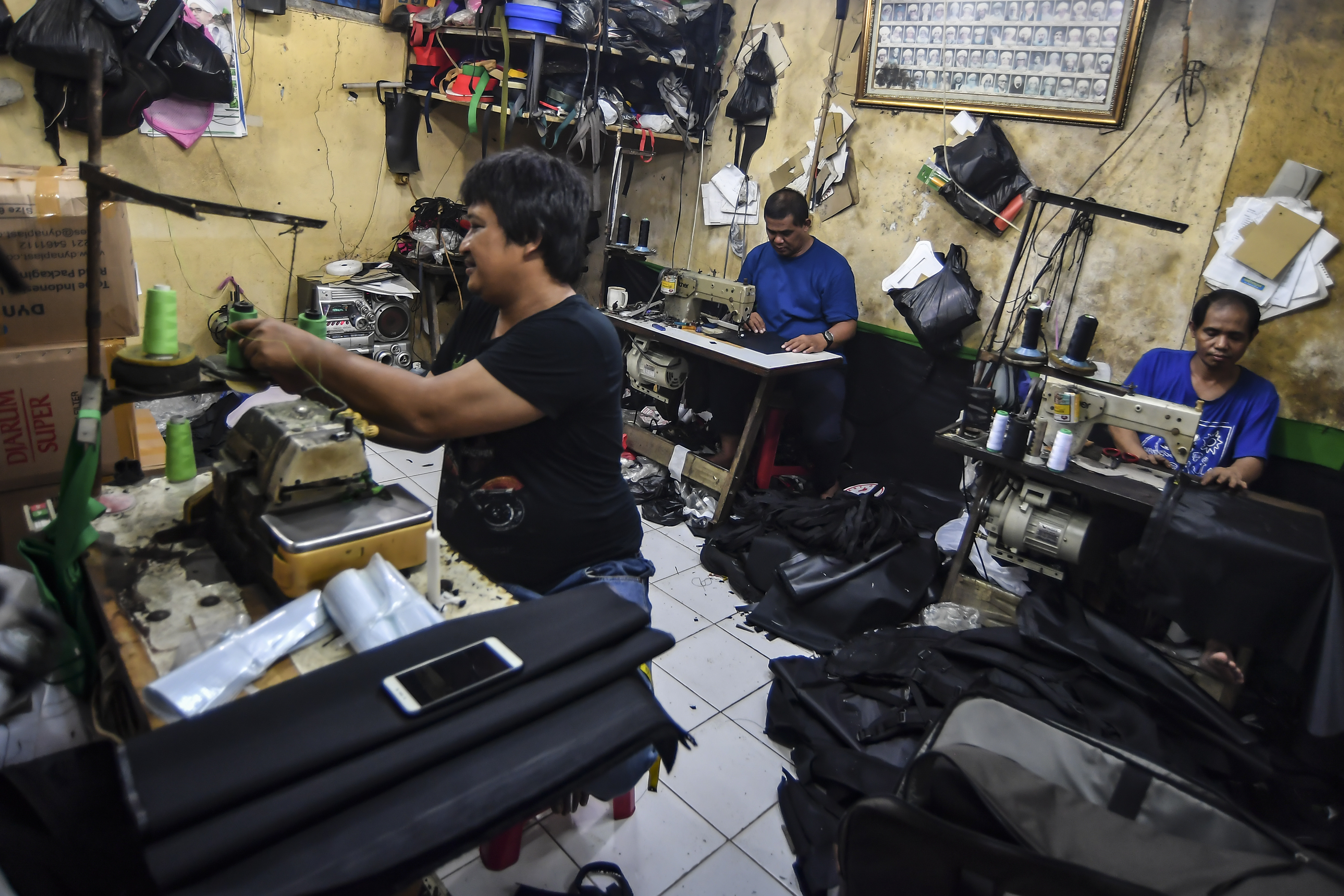 Pekerja konveksi di Jakarta.