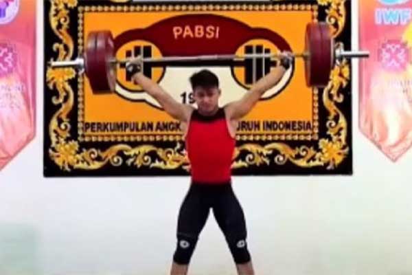 Lifter Rizky Juniansyah