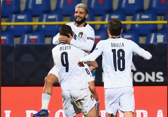 Pemain Italia melakukan selebrasi usai mencetak gol ke gawang Bosnia di laga Liga Negara UEFA.