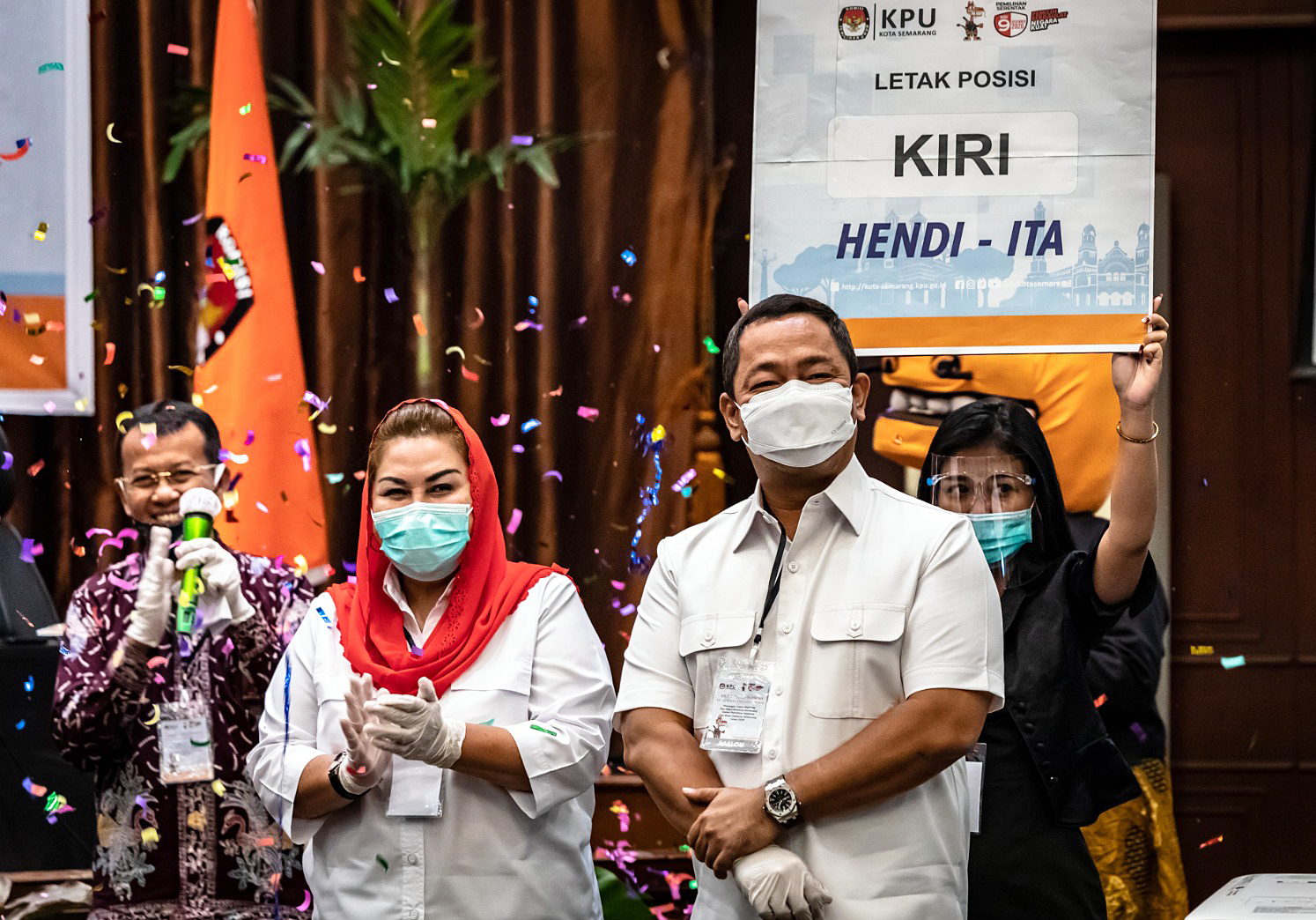 Petahana Wali Kota Semarang Hendrar Prihadi (kanan)