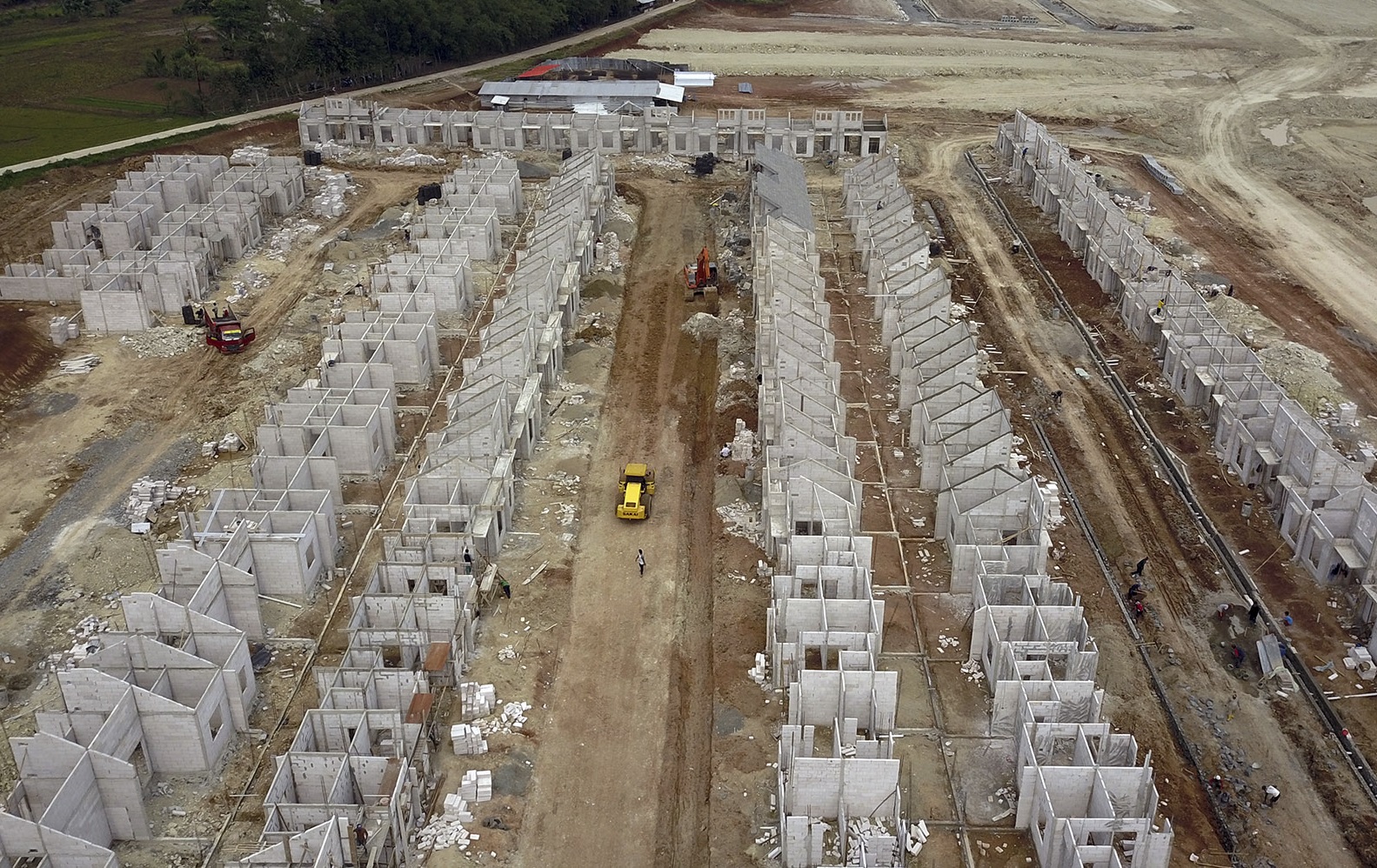Pembangunan proyek Modernland Cilejit terus dilakukan di saat pandemi.  