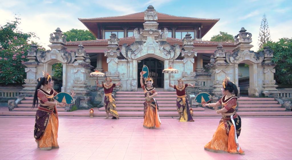 Salah satu peserta lomba Tari Kreasi Nusantara.