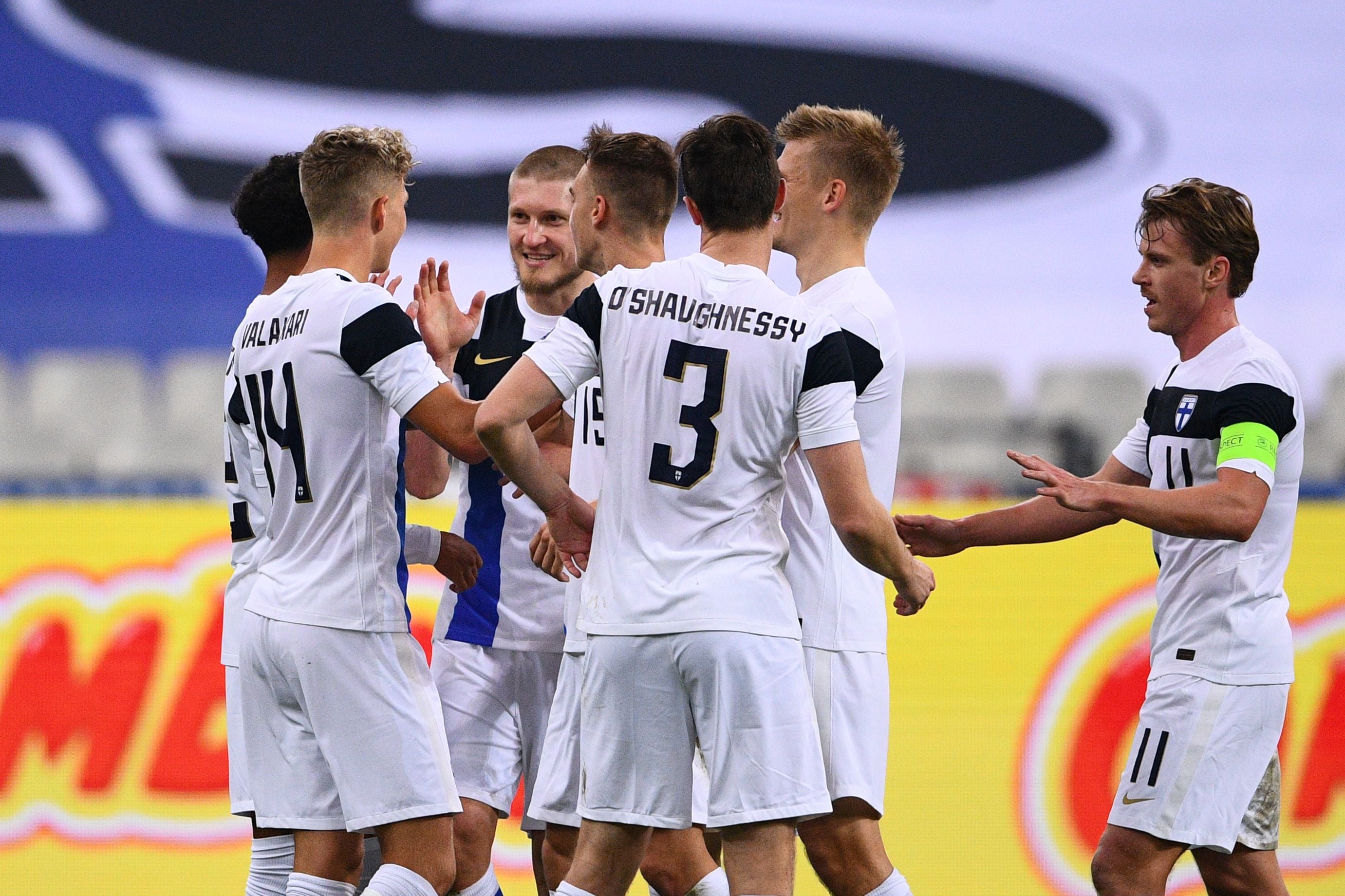 Para pemain Finlandia melakukan selebrasi usai mencetak gol ke gawang Prancis di laga persahabatan.