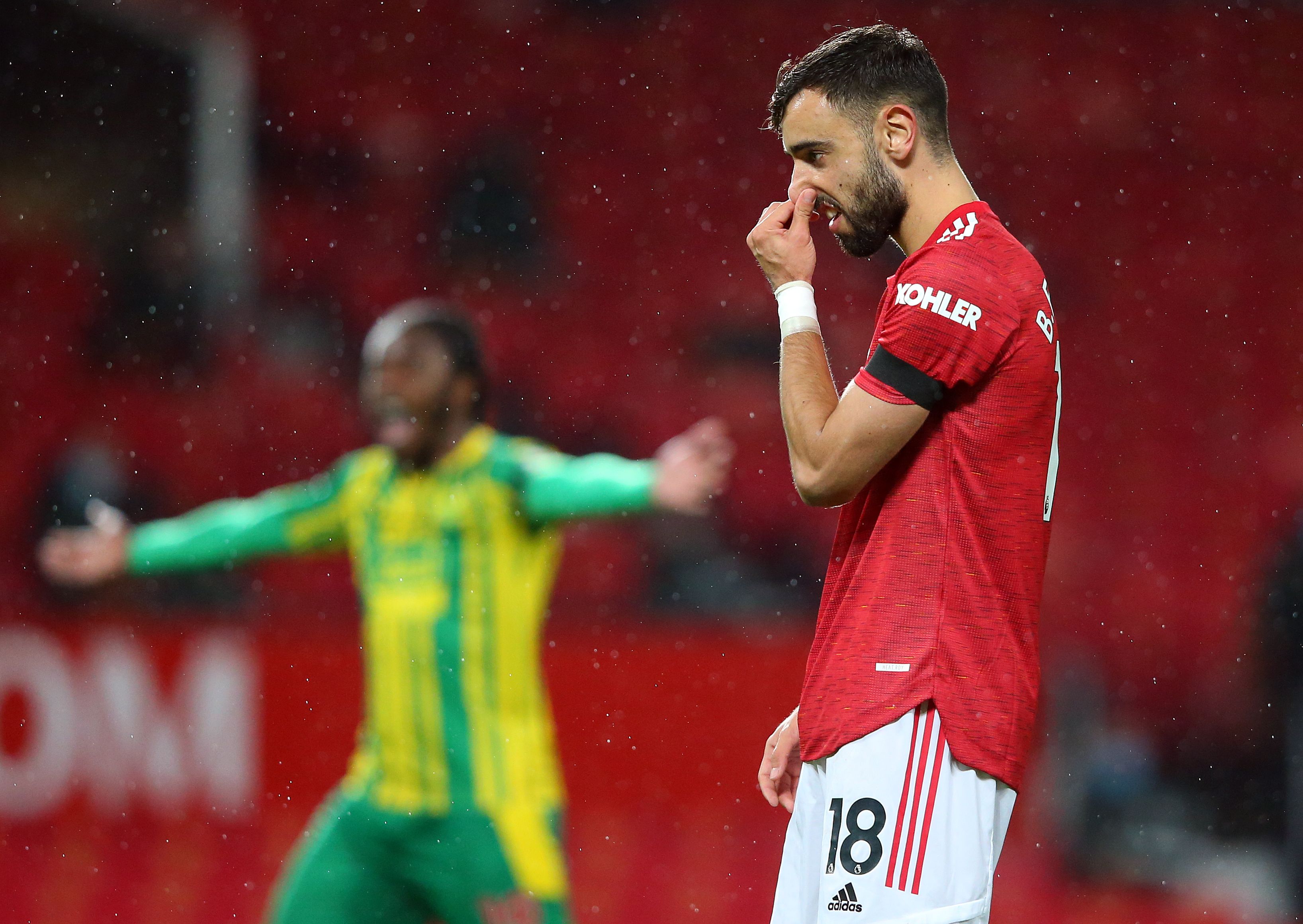 Fernandes Tuntut MU Tampil Lebih Baik Lagi