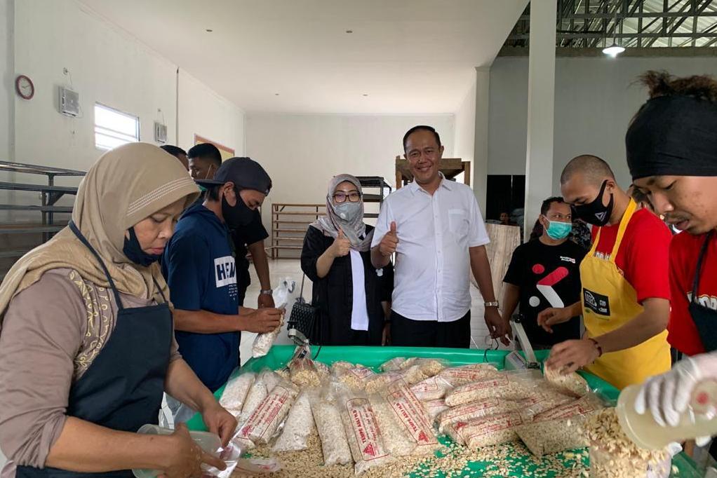 Kemas Tempe Jadi Elegan Hidupkan Ekonomi Rakyat