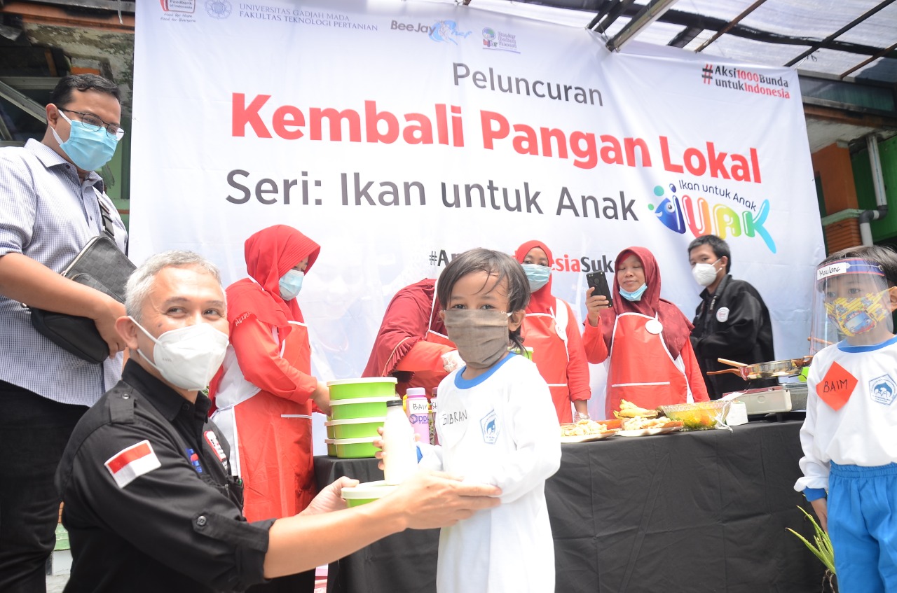 Aksi Ikan untuk Anak #IUAK yang merupakan gerakan Aksi 1000 Bunda untuk Indonesia. 