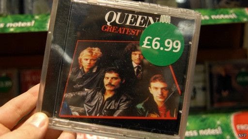 Kover album ikonik Greatest Hits dari grup musik Queen. 