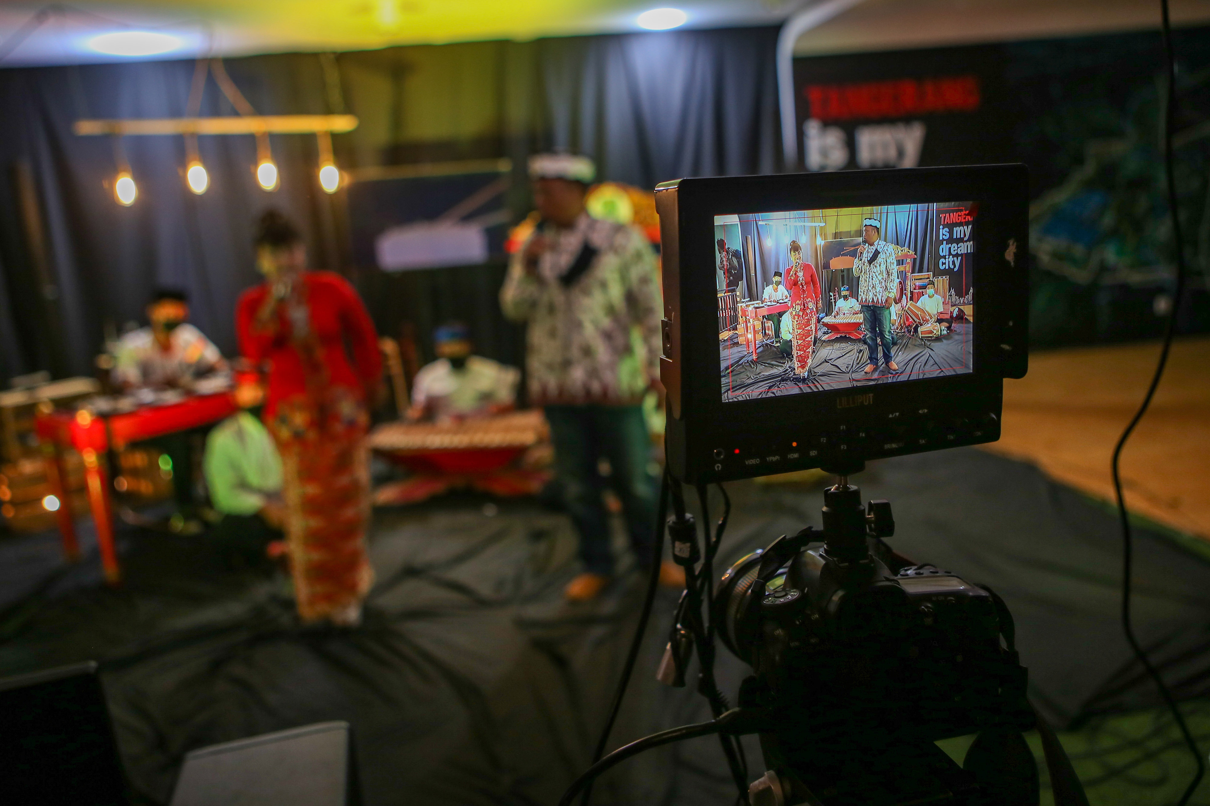 Pemkab Sumenep mulai mengijinkan pentas kesenian dengan pembatasan ketat mencegah covid-19.