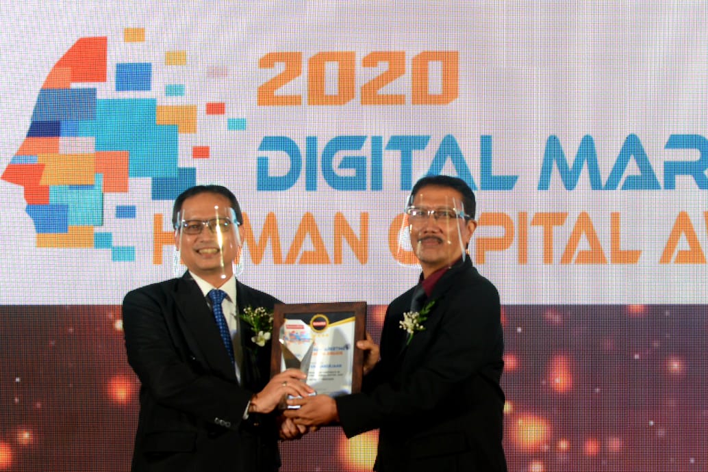 BPJAMSOSTEK meraih dua penghargaan sekaligus dalam ajang Digital Marketing & Human Capital Awards 2020. 