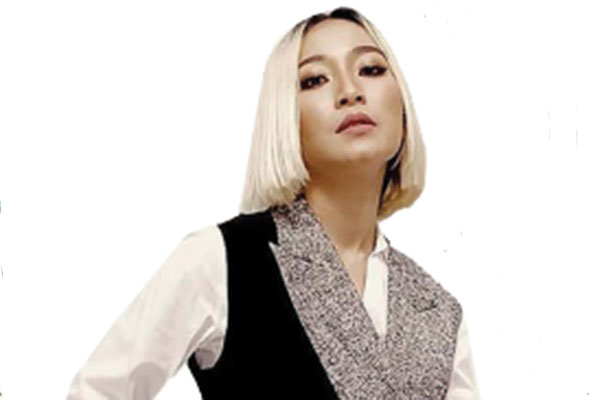 Bahagia Rinni Wulandari jadi Ibu Dituangkan Lewat Lagu