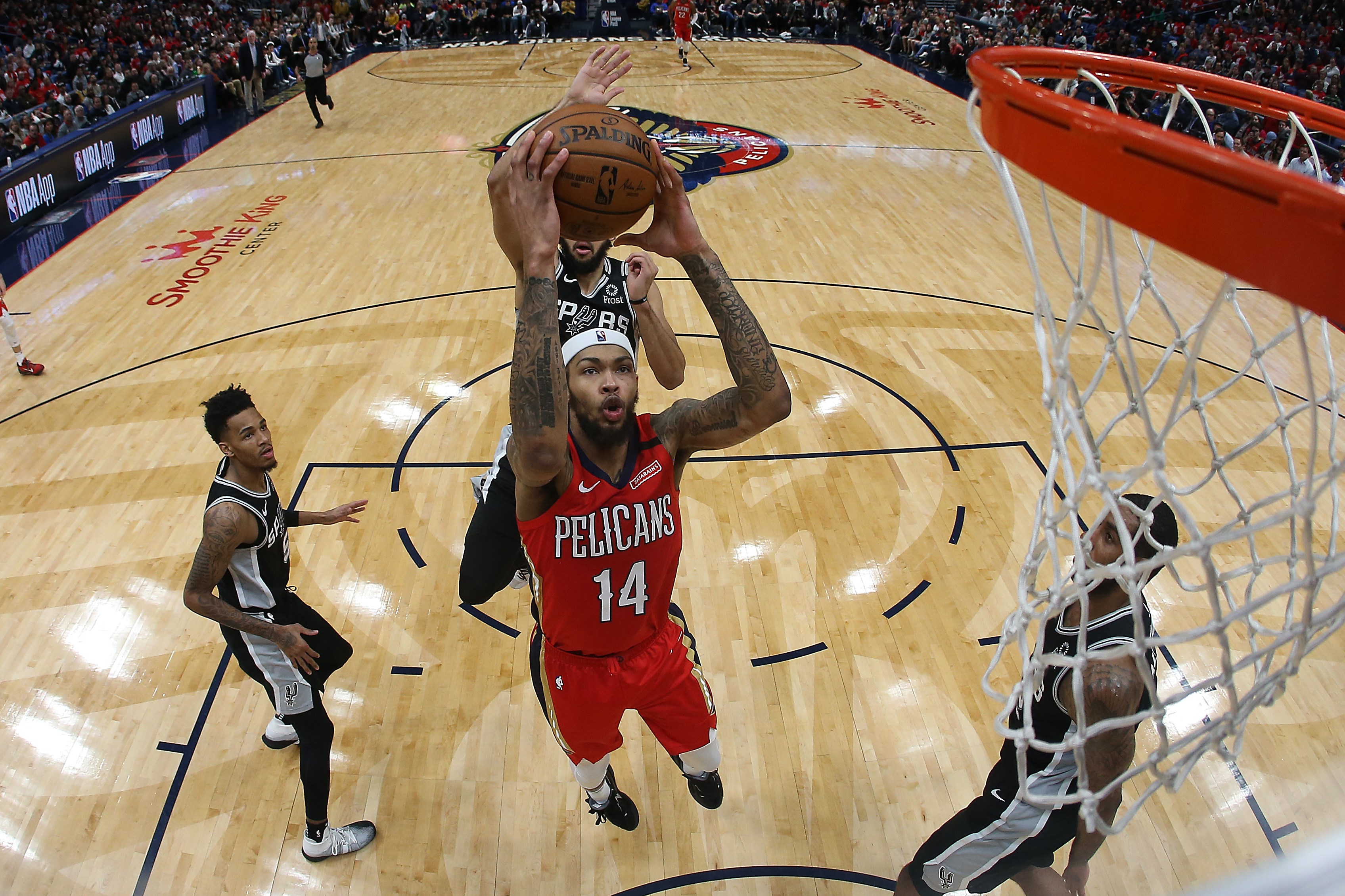 Ingram Bertahan di Pelicans