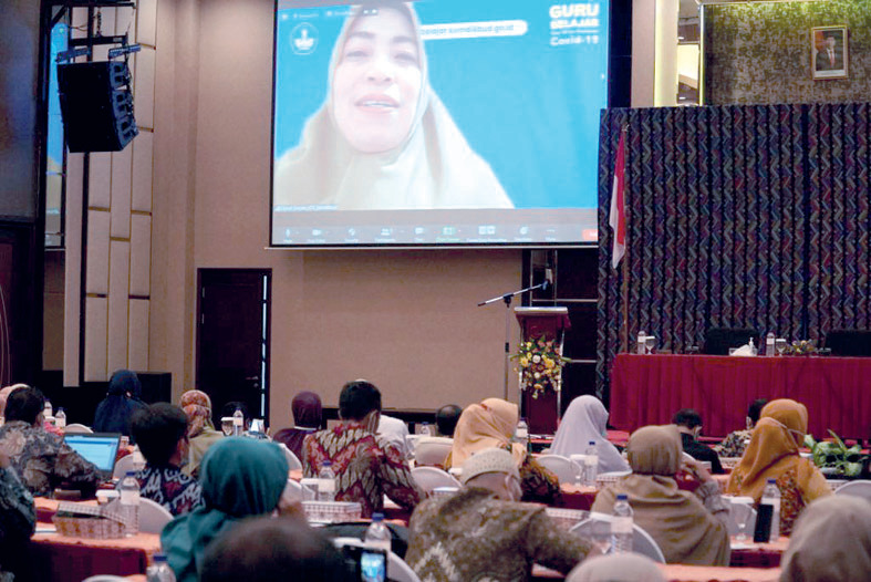 Sekretaris Ditjen GTK Kemendikbud Nunuk Suryani