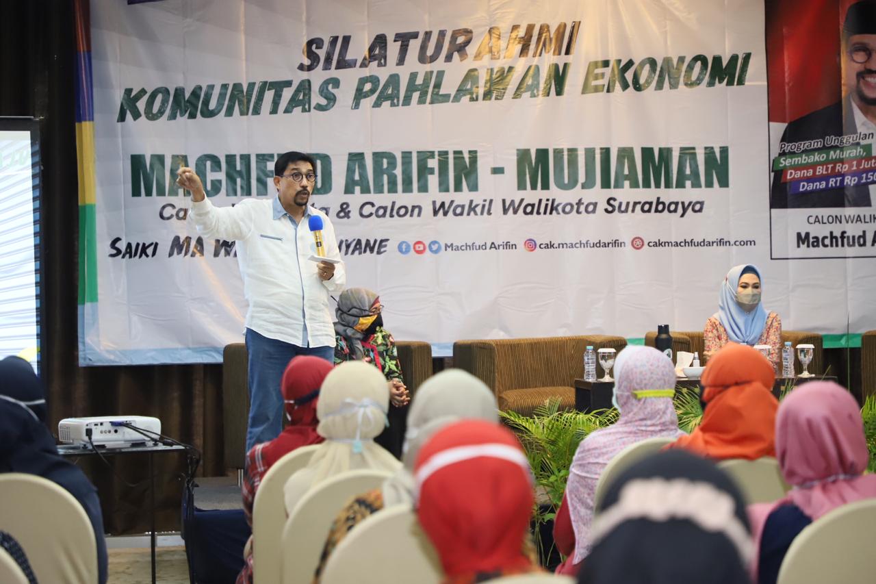 Cawali Surabaya Machfud Arifin memastikan pemerintah akan memberikan pelatihan dan pendampingan digital bagi para pegiat UMKM.