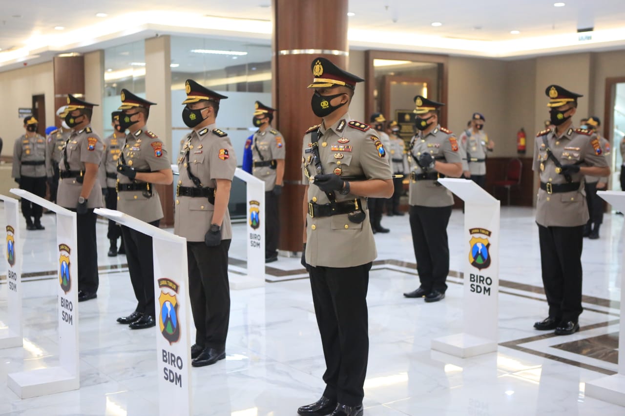 Upacara sertijab kapolres di Polda Jatim
