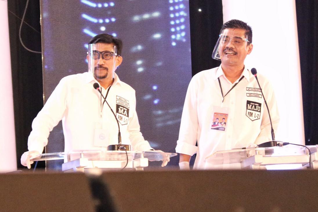 Pasangan calon (paslon) Wali Kota dan Wakil Wali Kota Surabaya nomor urut 2 Machfud Arifin-Mujiaman.