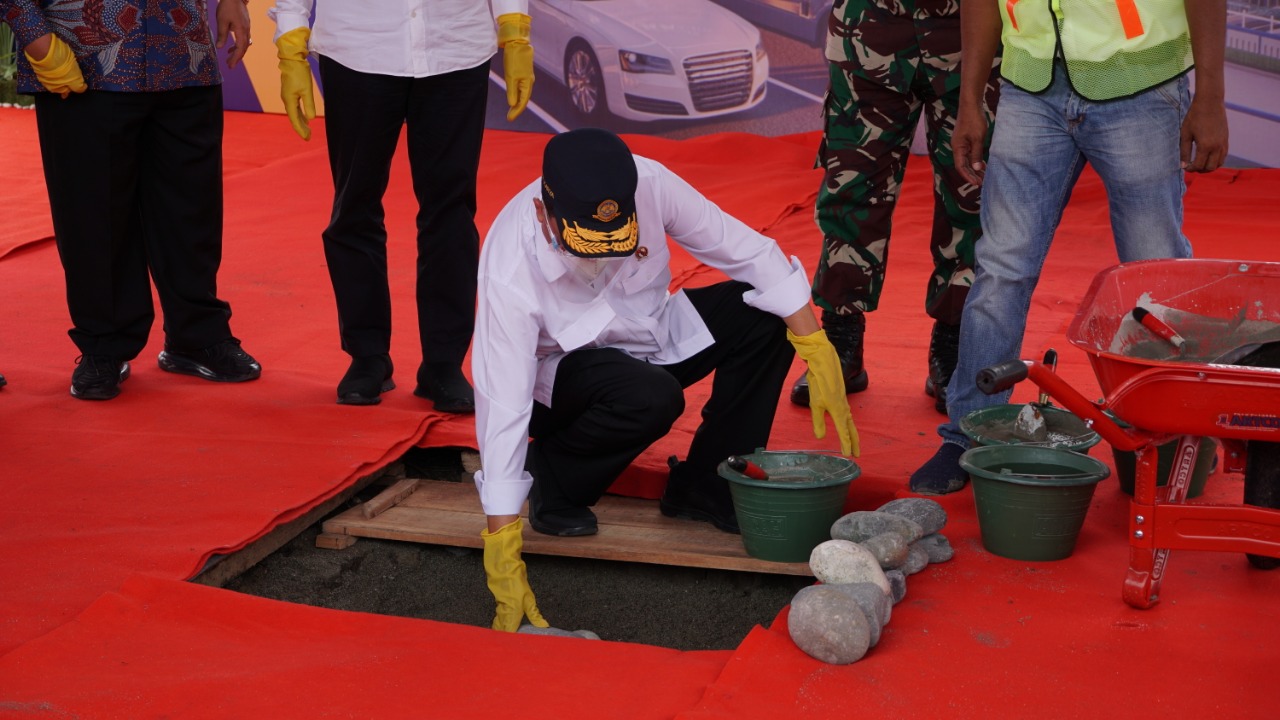 Groundbreaking pembangunan Terminal Amplas Medan oleh Menhub Budi Karya Sumadi. 