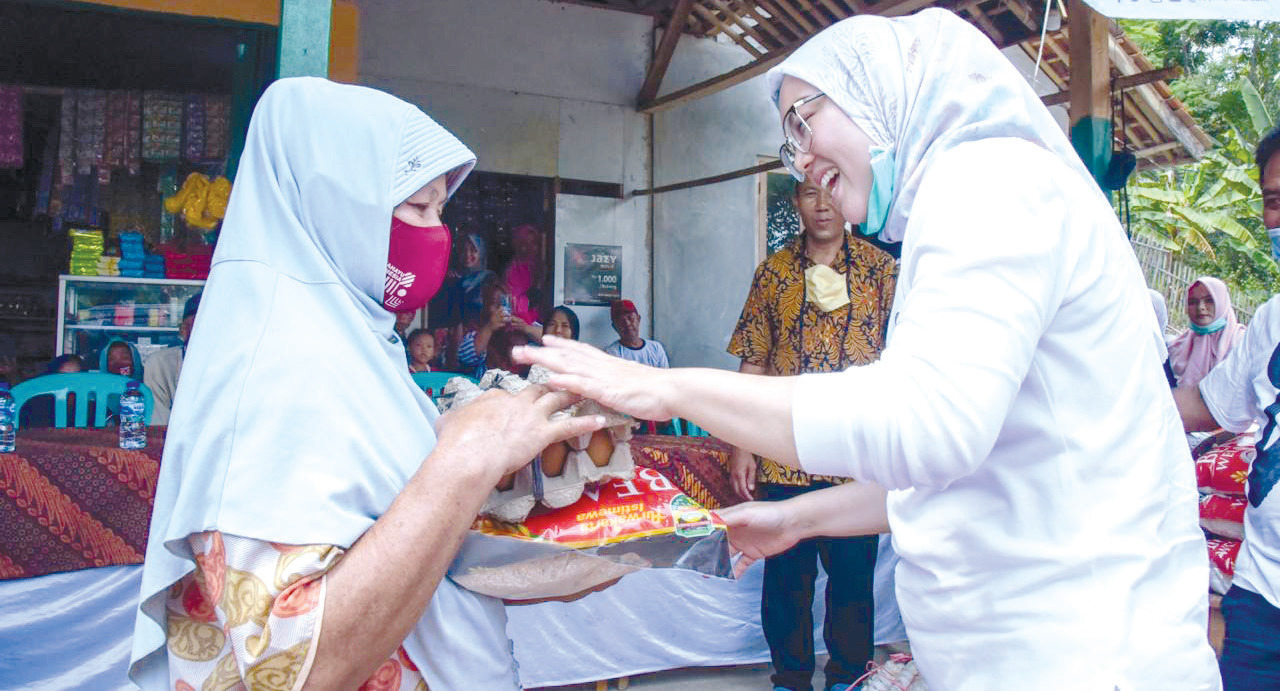 Bupati Purwakarta Anne Ratna Mustika 