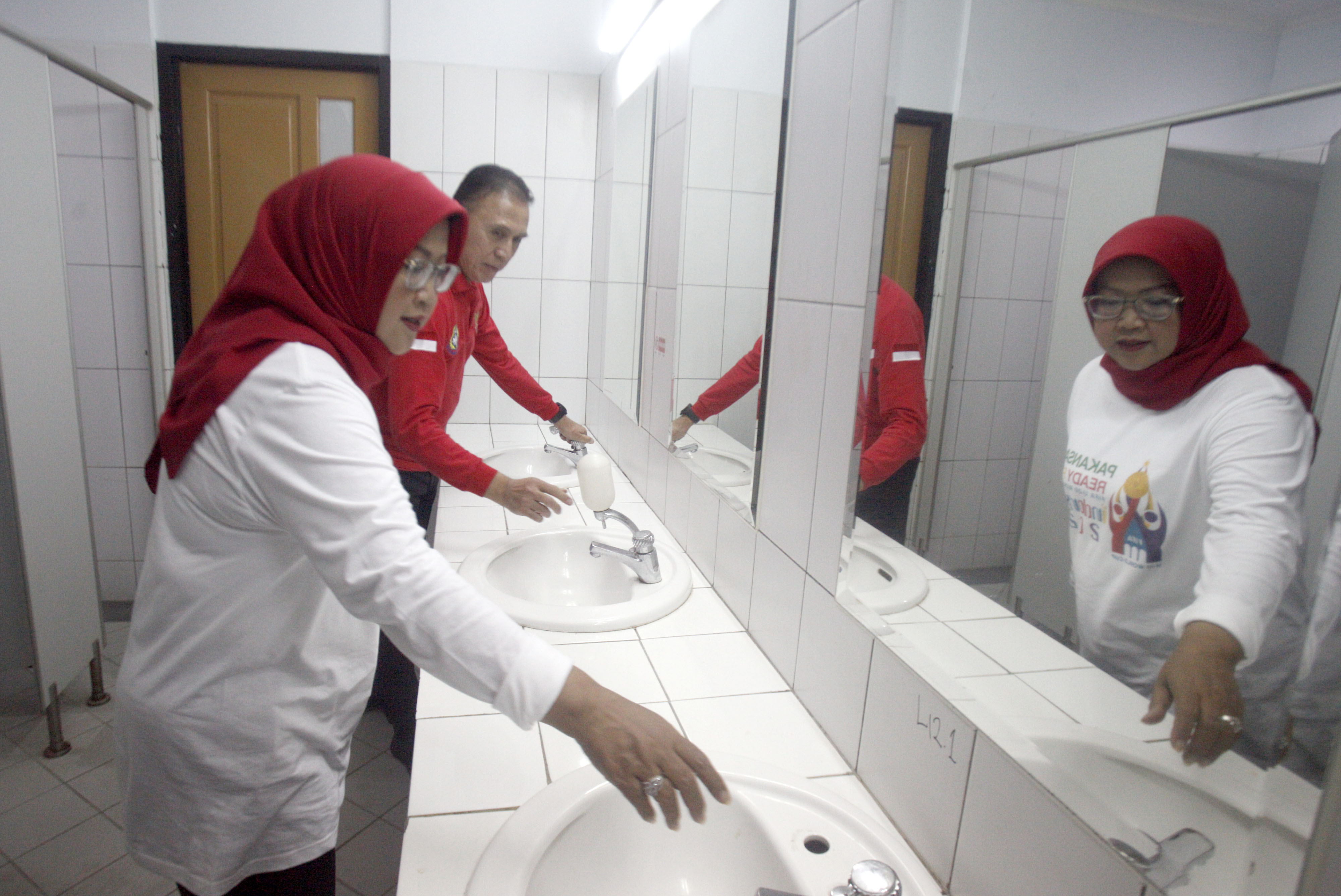 Bupati Bogor Ade Yasin bersama Ketua PSSI Mochamad Iriawan