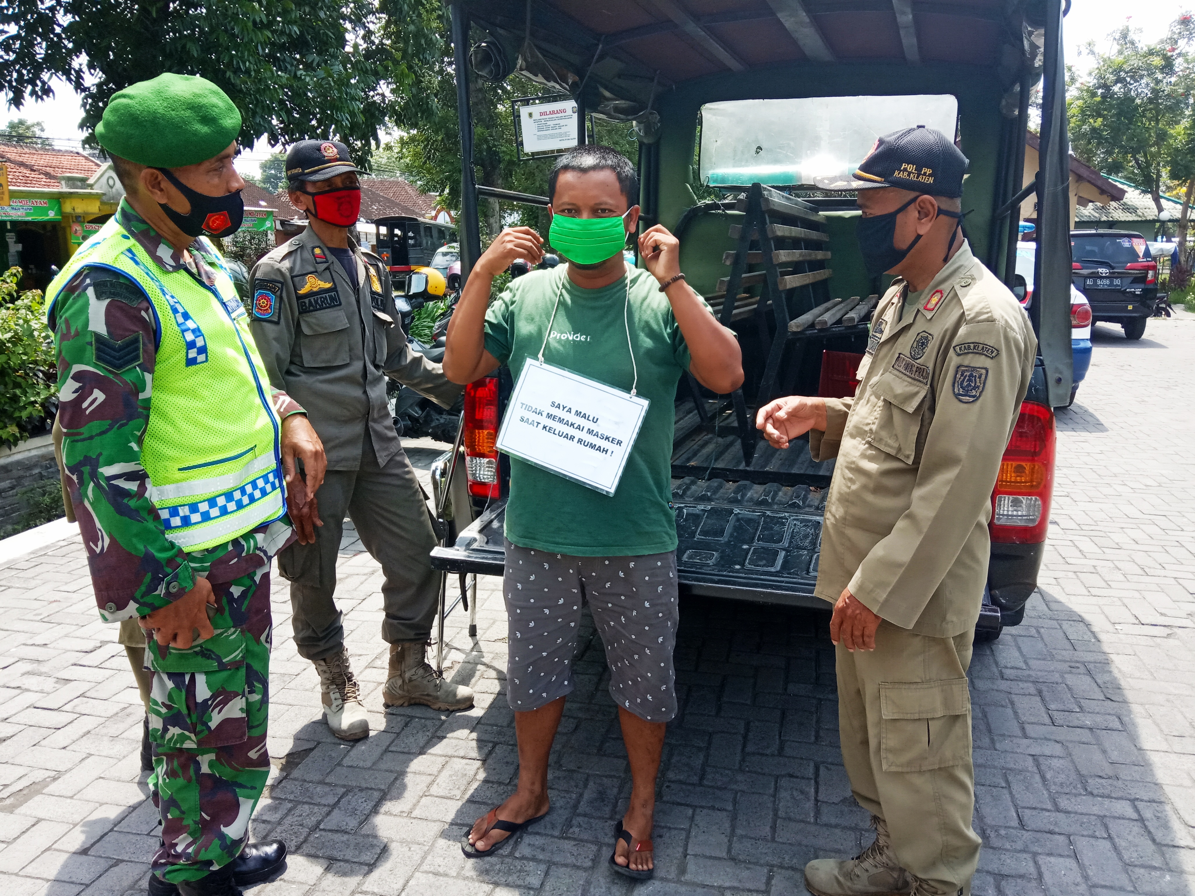 Pelanggar protokol kesehatan tidak pakai masker yang terjaring operasi yustisi di Klaten. 