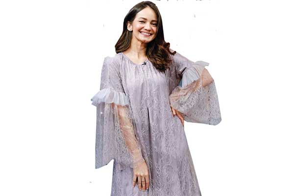 Penyanyi Enzy Storia