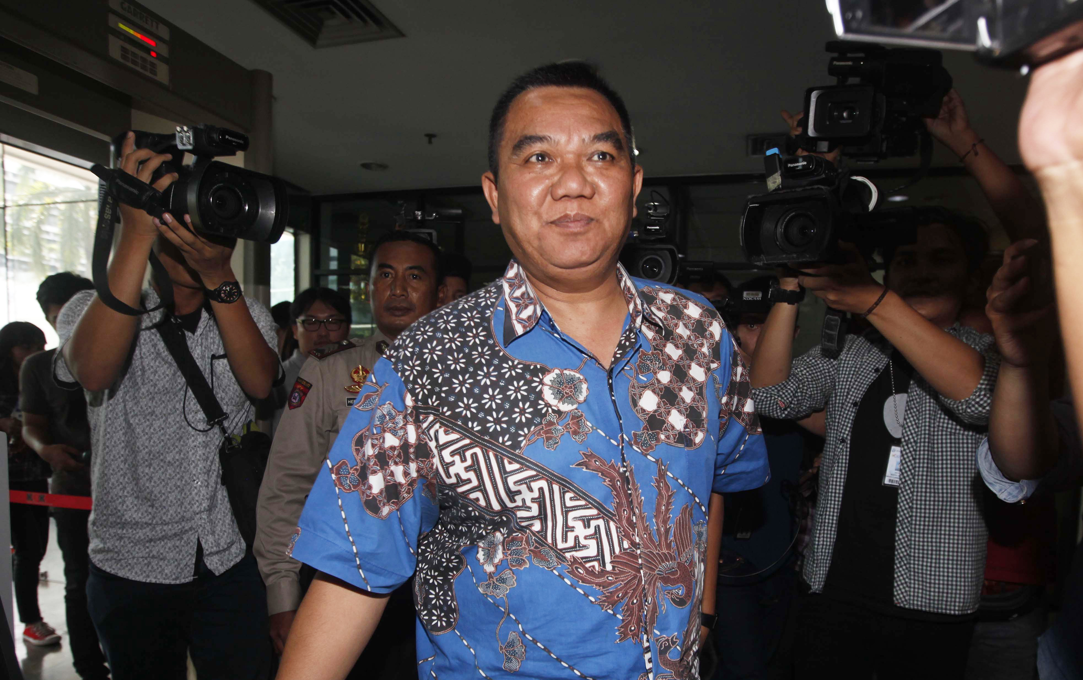 Komandan Puspomad Letjen Dodik Wijanarko (batik biru).