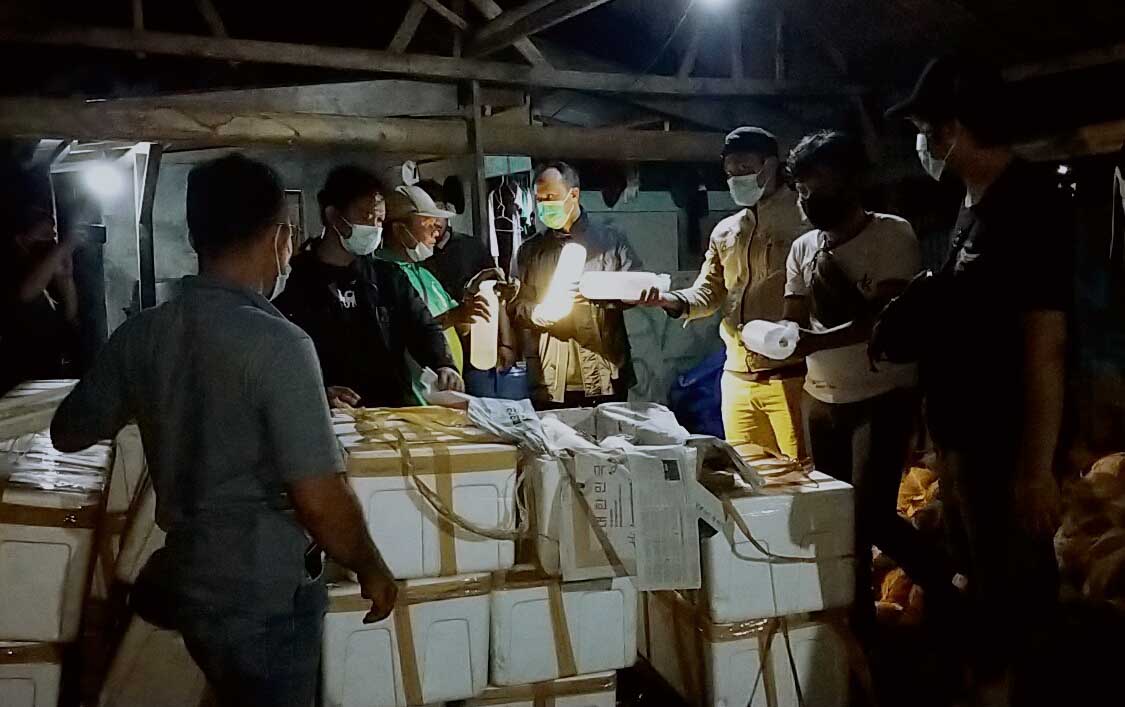 Polisi menggagalkan penyelundupan baby lobster  yang sudah dikemas di Jambi.