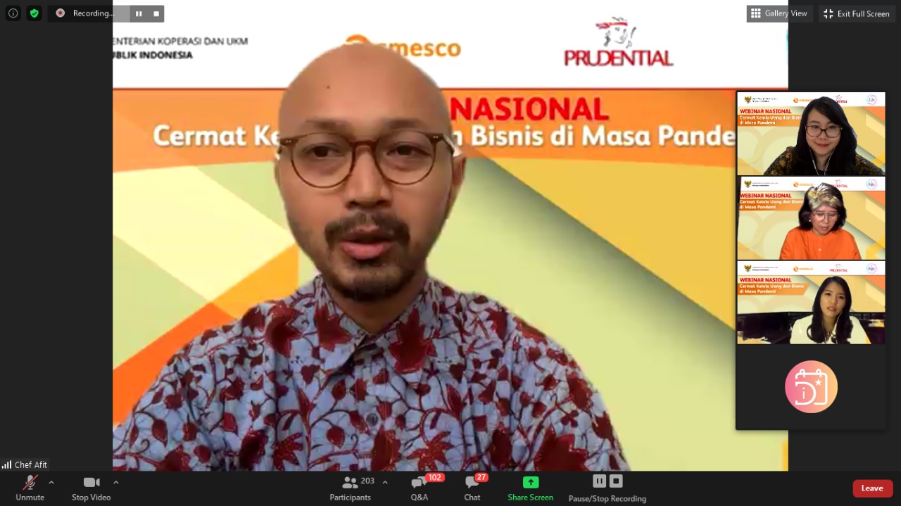 Chef Afit D Purwanto Founder and CEO Hollycow Group dalam  webinar pelatihan literasi keuangan untuk pelaku UMKM.