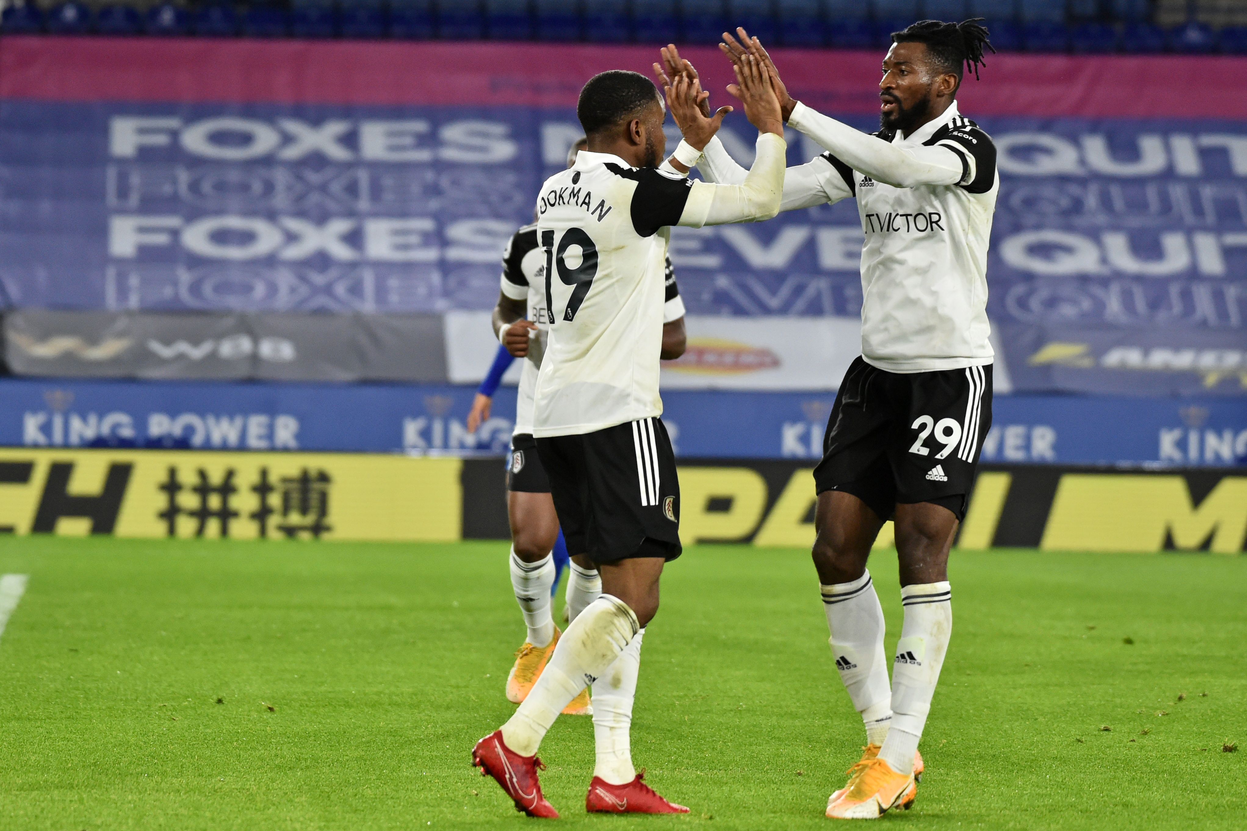 Kejutkan Leicester, Fulham Keluar dari Zona Degradasi