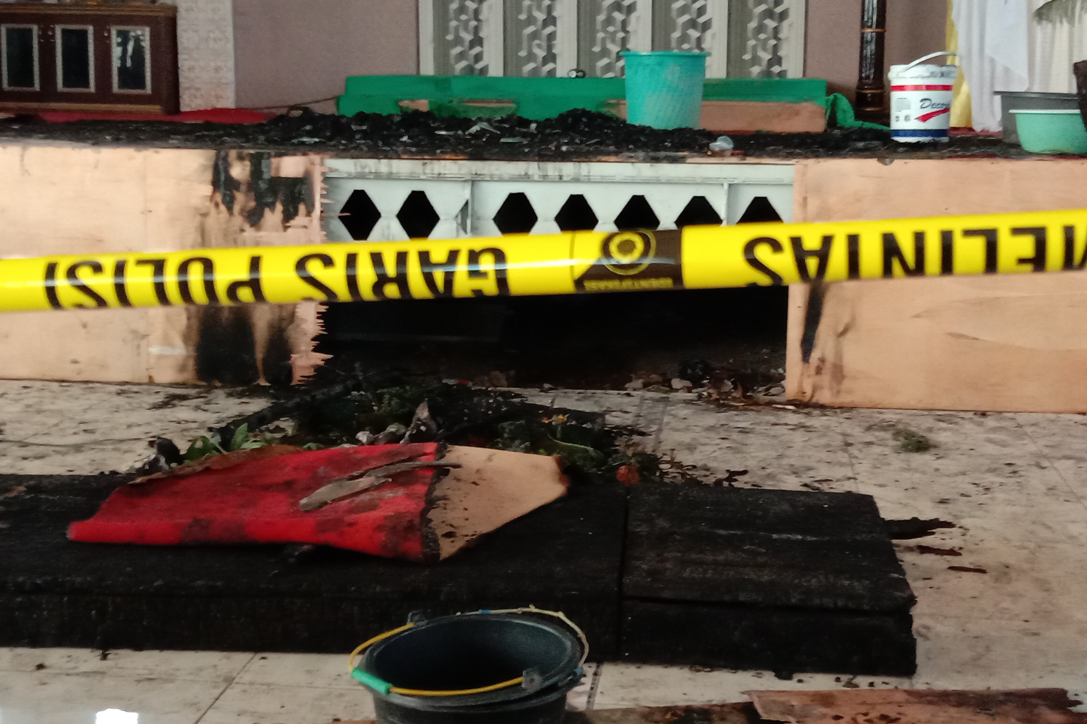 Usai Misa Natal, Altar Gereja di Labuanbajo Ludes Terbakar